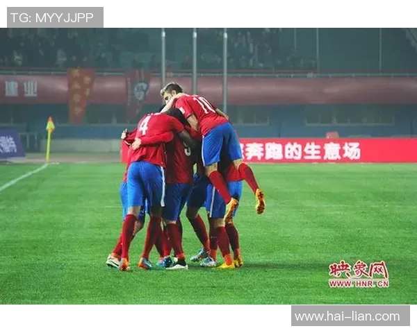 建业队迎战天津泰达全力争胜展现球队实力与斗志 建业队迎战天津泰达全力争胜展现球队实力与斗志